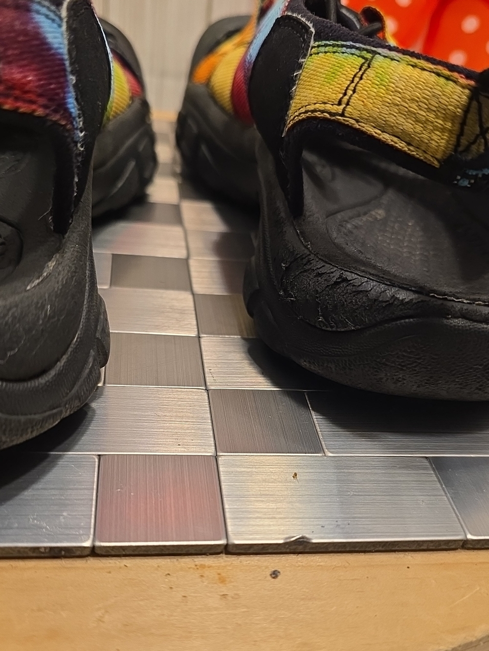 Keen Womans Tie-Dye Strap Newport Retro Sandal - Black with Rainbow - Picture 8 of 13